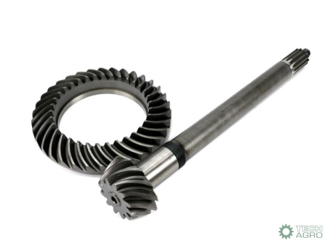 Wałek atakujący z kołem talerzowymC-385 śruby M12 88170989 WARYŃSKI