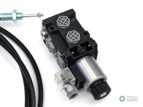 Zestaw do Ładowacz TUR -Rozdzielacz 40L2-sekcyjny + Elektrozawór + Joystick z przyciskiem + Elementy złączne + Linki na kulkę 20